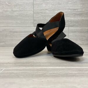 Black Women's Flats